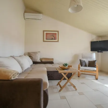 Apartament Deak