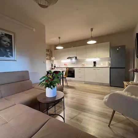 Deak Apartment *