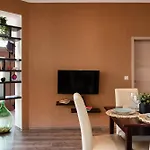 Apartment Deak